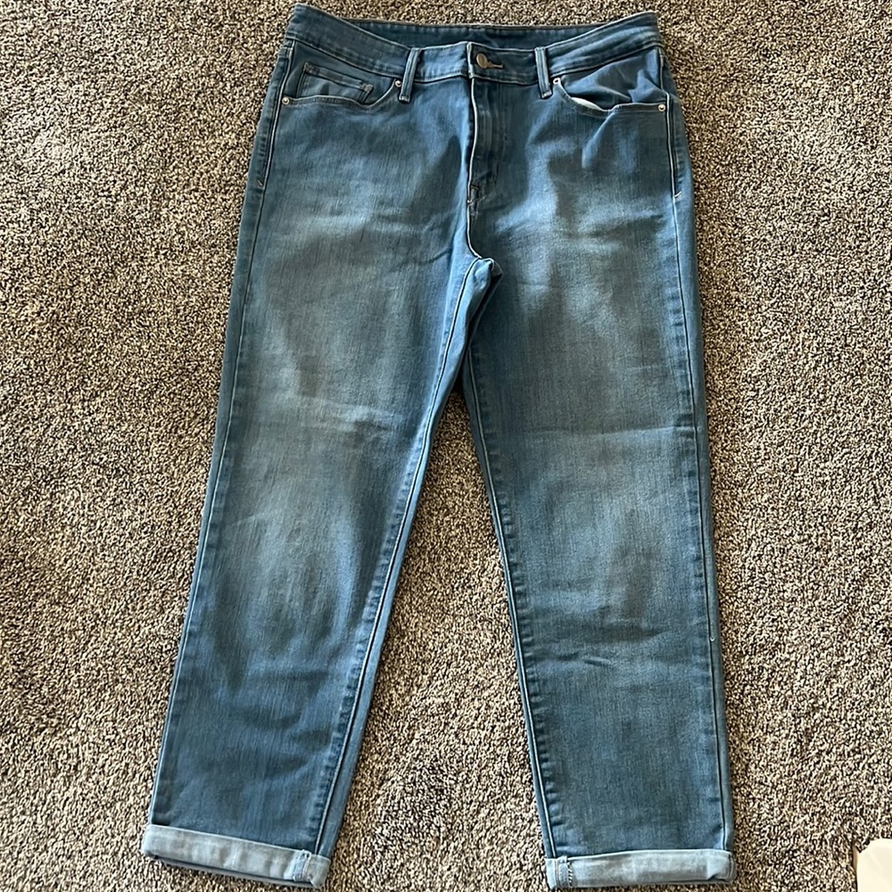 NWOT Women’s Levi capris